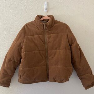 Brandy Melville brown puffer jacket
Excellent condition